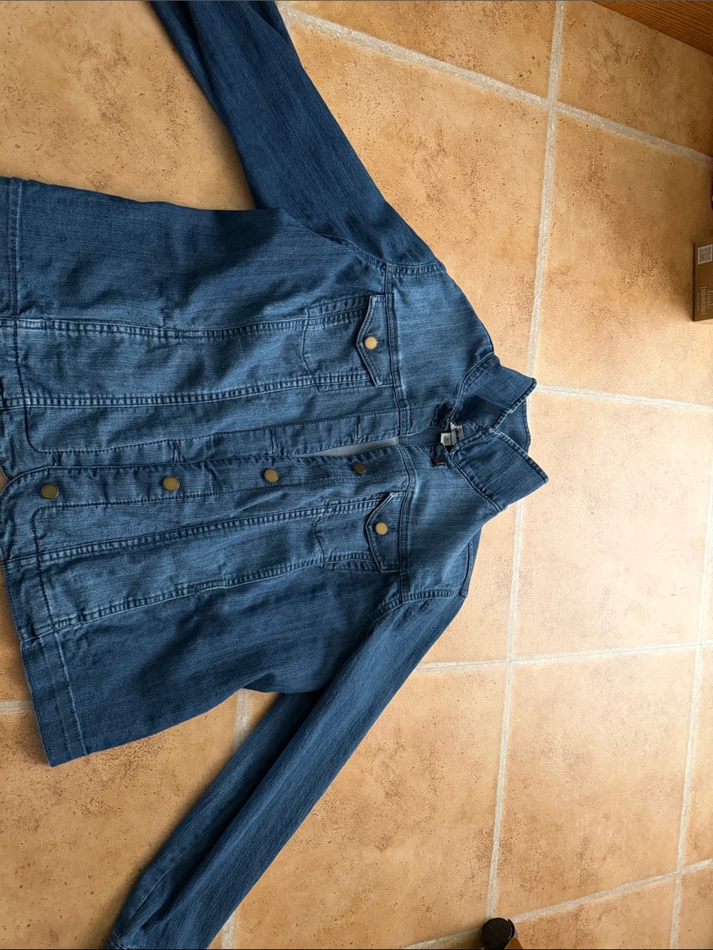 Vintage like new "Croft & Barrow"  Women's Medium Wash Denim Jacket